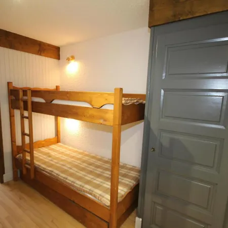 Apartment Les Saisies: Grand 2 Pieces Cabine, 6 Pers, Cheminee, Balcon Sud, Wifi - Fr-1-293-248 *
