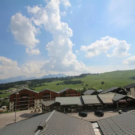 Apartment Les Saisies: Grand 2 Pieces Cabine, 6 Pers, Cheminee, Balcon Sud, Wifi - Fr-1-293-248 Hauteluce